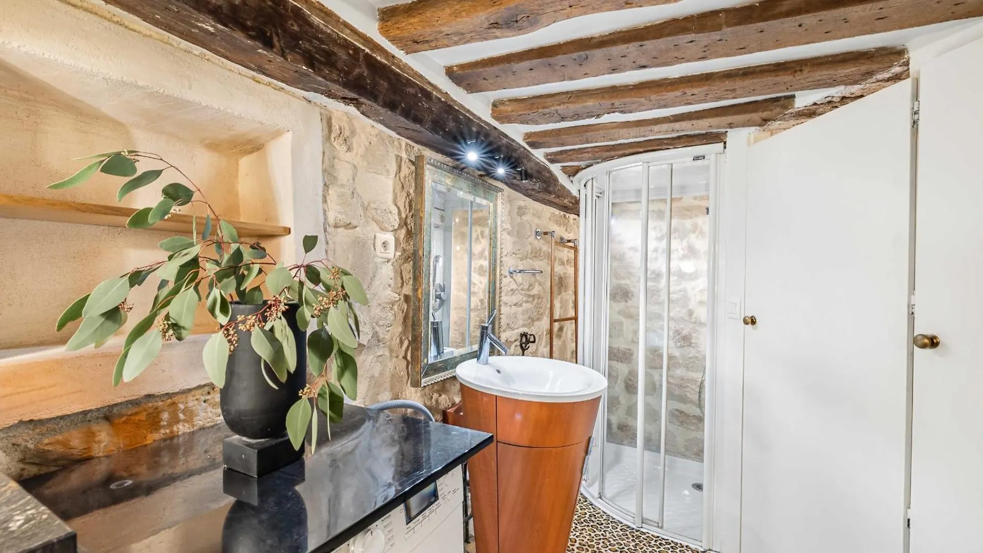 Akipik Apartment Paris